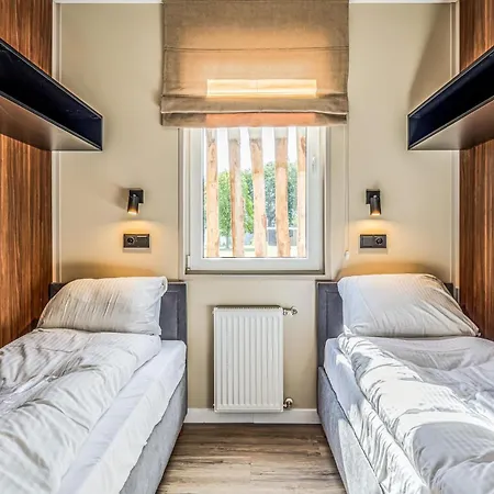 2 Bedroom Luxurious In Ferienhaus